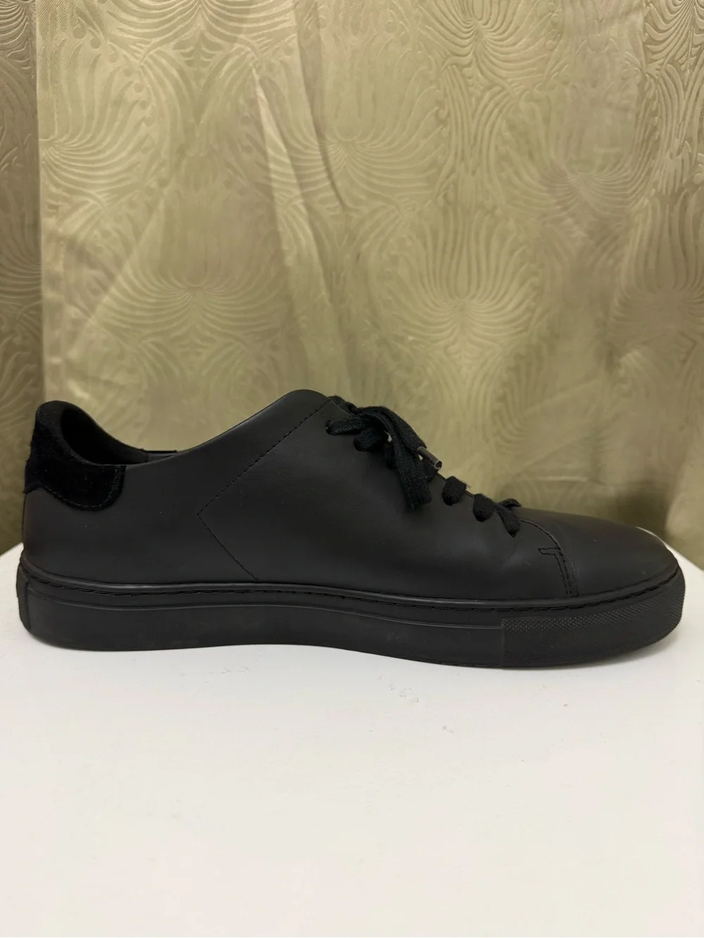 Axel Arigato sneakers are
